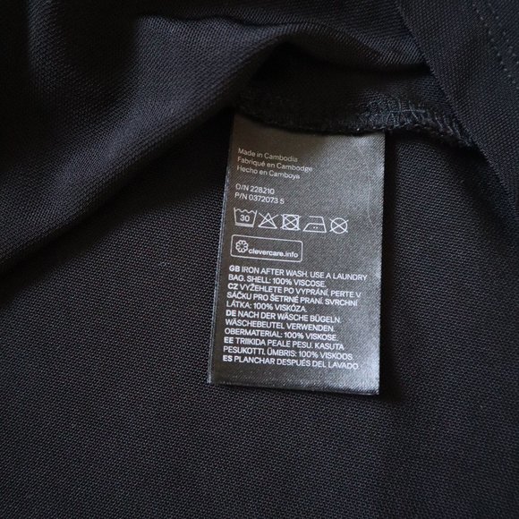 H&M Black Sleeveless Tank Key Hole Blouse XS - Picture 6 of 9